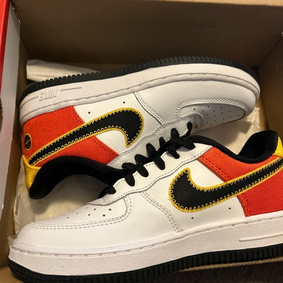 Brand new still in box - Picture 3 of 4